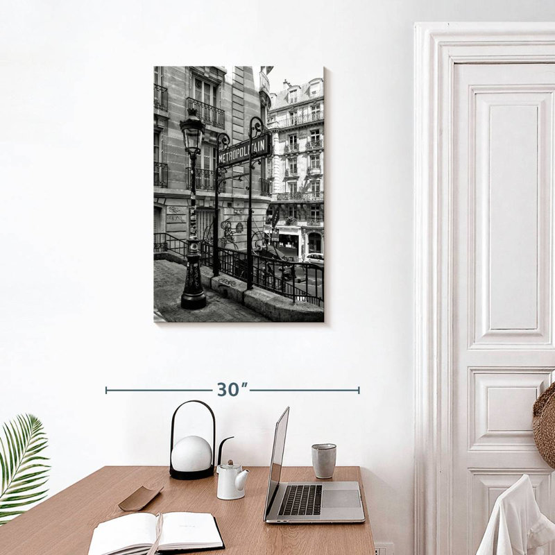 Noir Sirecc métropolitain de Paris, H 30 po x l 20 po