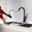 Robinet de cuisine avec douchette extractible, bronze huilé