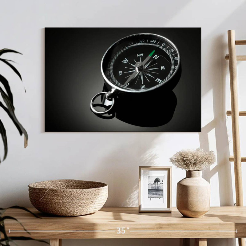 Black compass Aletra, H 30 po x l 45 po