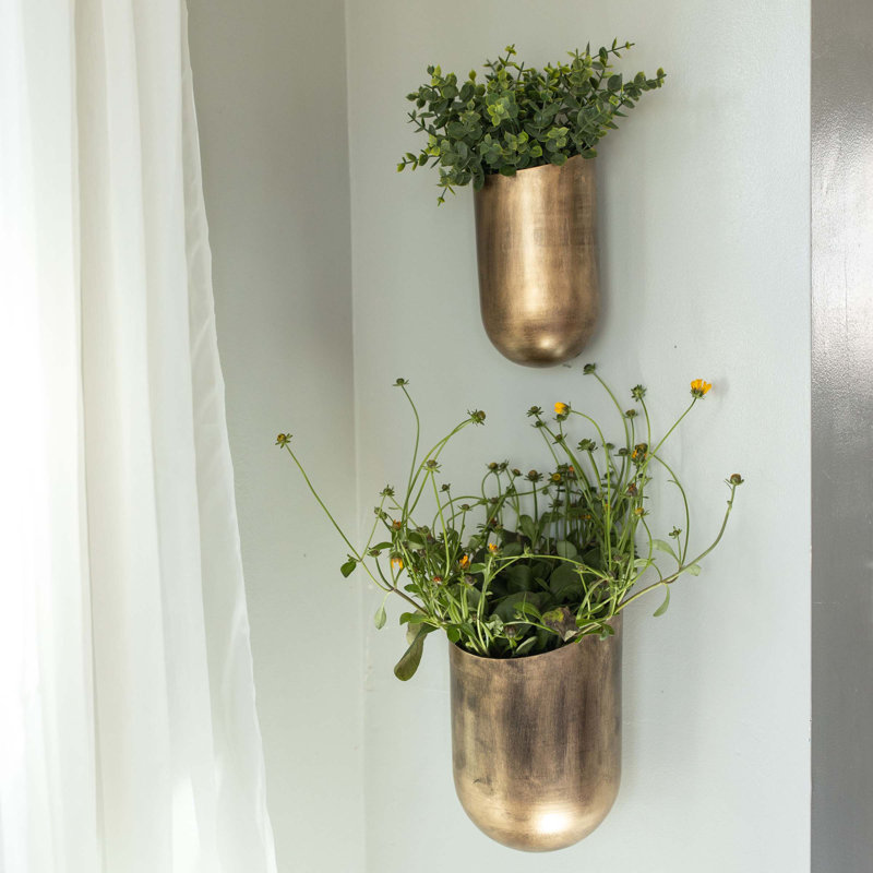 Malayka Metal Wall Planter