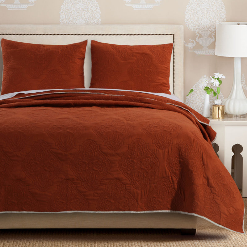 Whisper White Full Microfiber Medallion Quilt Set