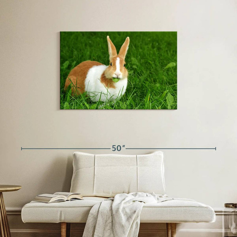 Lapin mangeant une feuille, H 24 po x l 36 po