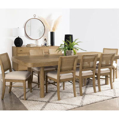 Table de salle à manger autoportante de style côtier, fini sablé, coins arrondis, 8 couverts, style rustique moderne rectangulaire, piètement en laiton antique.