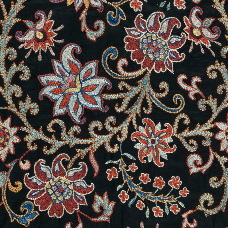 Décoration murale brodée 100% soie 28 x 29 po. Nouvelle nappe. Décoration murale Boho. Jeté noir