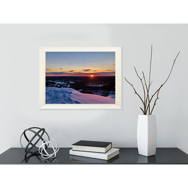 Lever de soleil enneigé - photographie, H 13,5 po x l 16,5 po x P 1,25 po, Papier encadré blanc, Pas de tapis