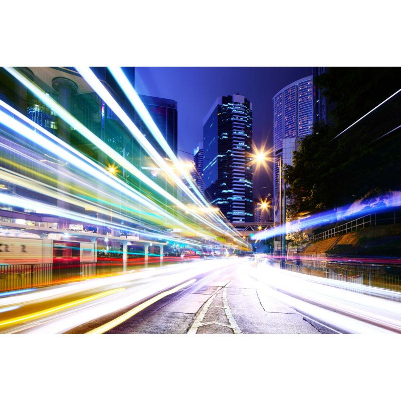 Trafic de circulation dans une ville - Photographie sur toile tendue, H 12 po x l 18 po