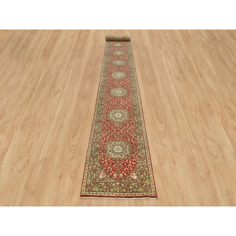 Tapis unique 2 pi 7 po x 22 pi Sarina