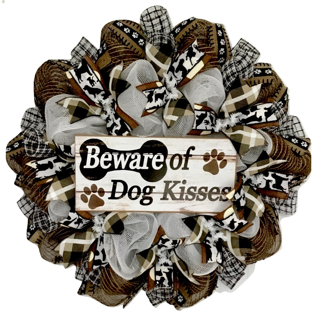 Dog Wreath Beware of Dog Kisses Trinx