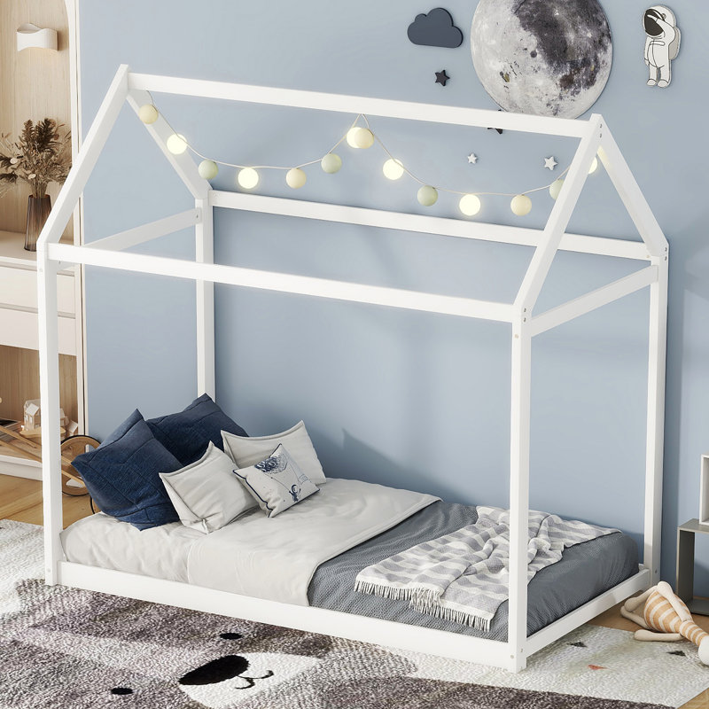 Lit simple en bois, Blanc