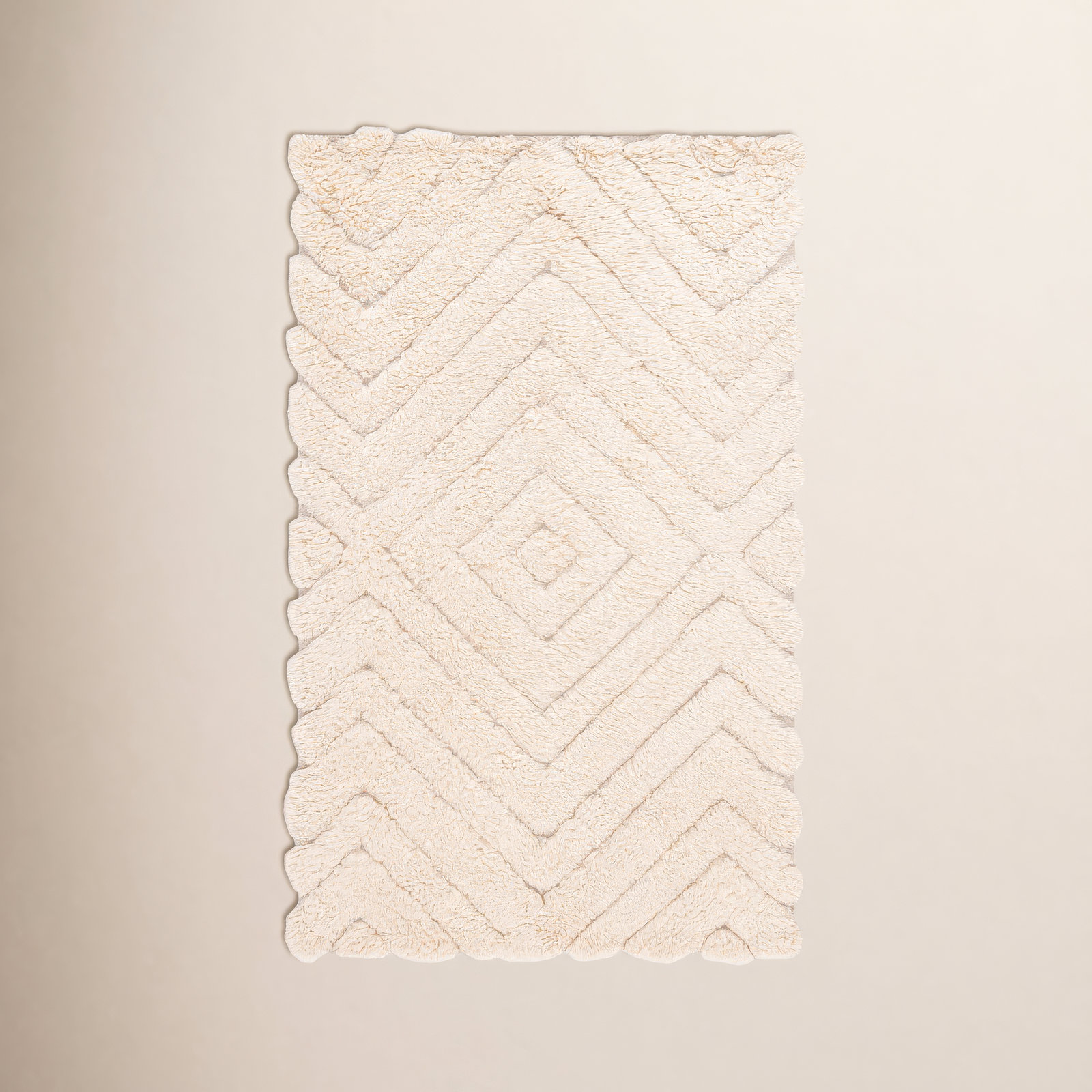 Dabria Handmade Wool Beige Rug, Rectangle 5' x 8'