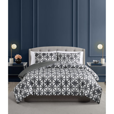 Vince Camuto Classic Shibori Duvet Set