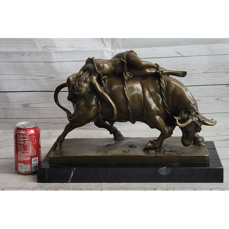 Statue de bronze nue Europa et Zeus comme un taureau, art grec