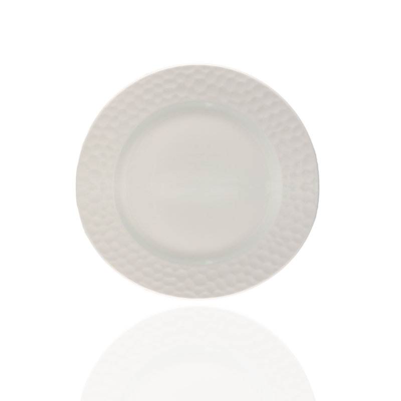 Assiette à salade en porcelaine tendre 8 po Red Vanilla Pebble Beach