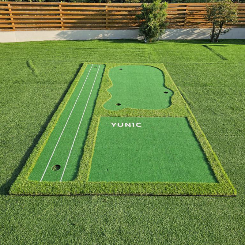Tapis de golf YUNIC 16 pi x 8 pi vert avec pente d'élévation - Tapis d'entraînement professionnel en nylon de qualité supérieure (5 trous) pour la maison, le garage, le bureau et l'extérieur