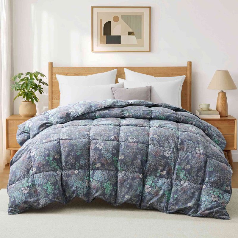 Édredon en duvet d'oie toutes saisons Iftekar, Bleu foncé, fleurs, Très grand californien