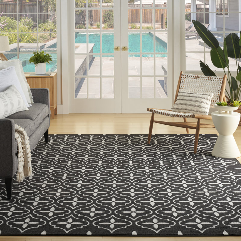 Tapis intérieur / extérieur noir / ivoire Nourison Essentials, Rectangle 5 pi x 7 pi