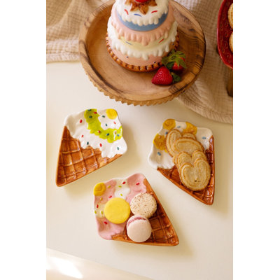Kalalou Ceramic Dessert Plates in Ice Cream Cone Shape 7" W Serving Set of 3