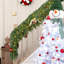 Guirlande de 9 pi en cèdre artificiel pré-éclairé avec lumières DEL et minuterie automatique, guirlande de verdure flexible pour manteau de cheminée, foyer, rampe d'escalier, décoration de Noël intérieure et extérieure