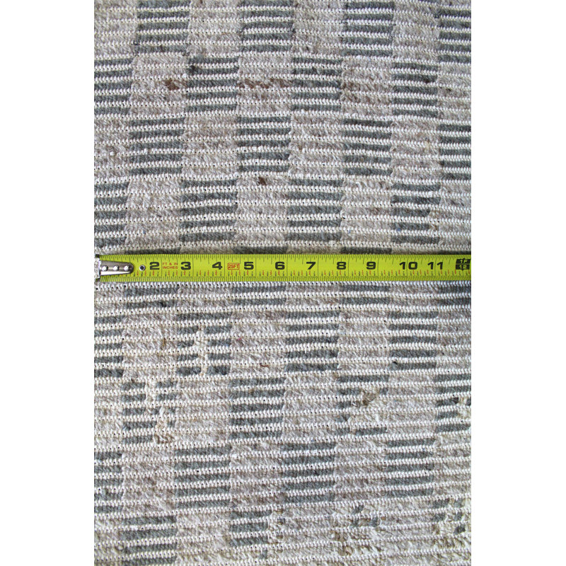Geometric Area Rug in Green, Rectangle 8' x 10'