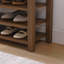 Un long banc à langer réglable en hauteur en bois d'hévéa naturel est livré avec un siège confortable, un espace de rangement dissimulé et de grands compartiments de rangement. Comprend un grain de bois naturel. Brun