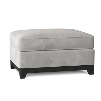 Brünhild Upholstered Polyester Standard