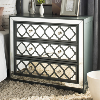 Glacaeu Accent Chest