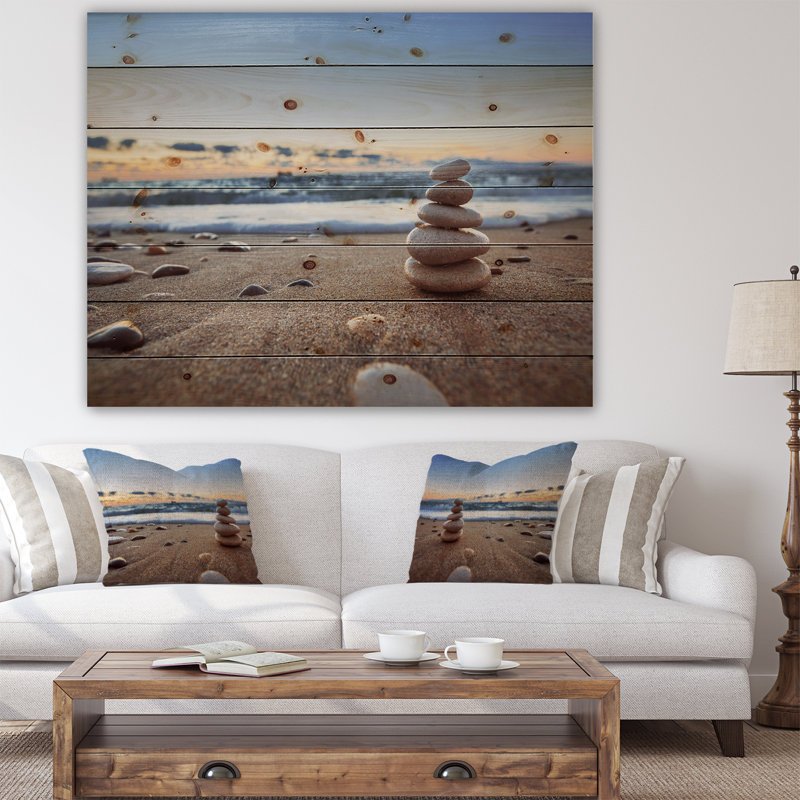 «Risa Stones Balance on Sandy Beach», photographie, H 30 po x l 40 po x P 1,5 po, Bois