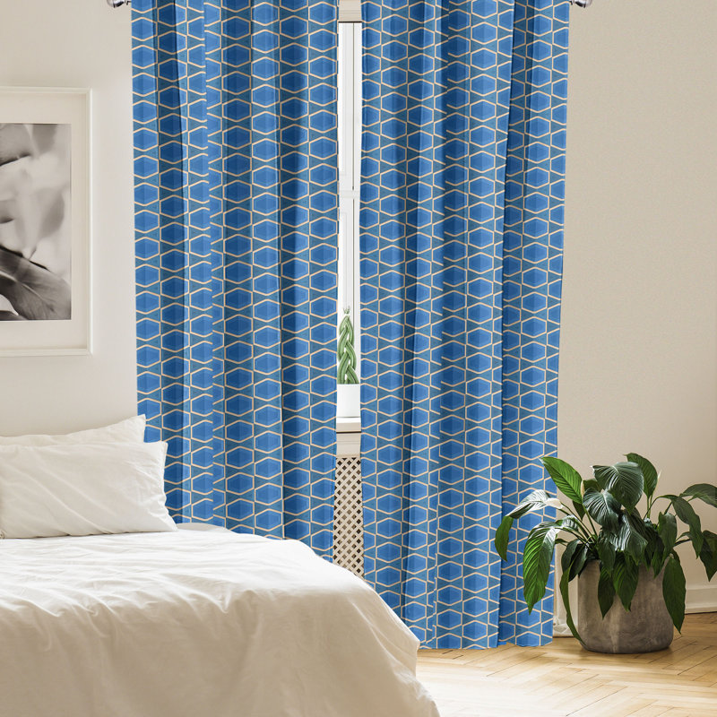 Rideaux 4 panneaux East Urban Home Retro, formes géométriques bleu marocain, beige et bleu, L 56 po x L 63 po