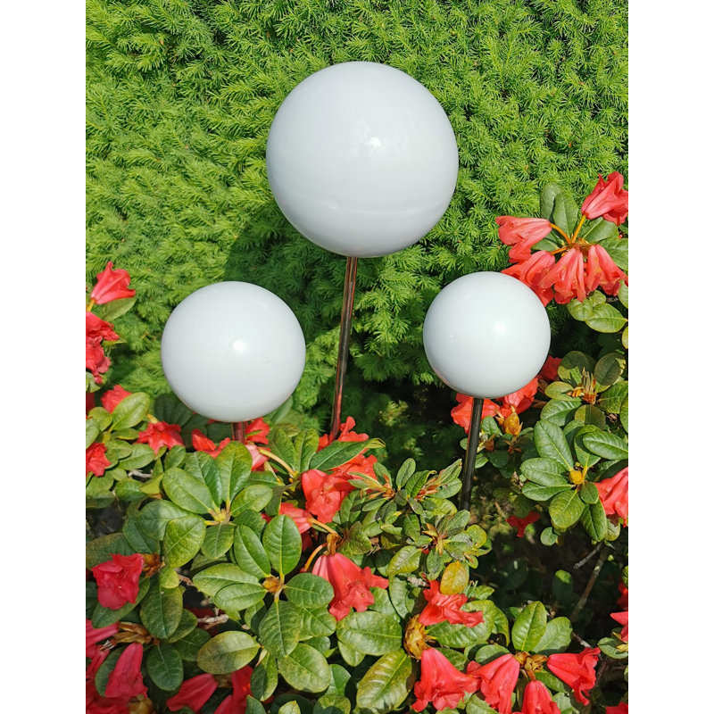 Cenecharl Stainless Steel Gazing Ball, 85cm H x 25cm W x 25cm D, White