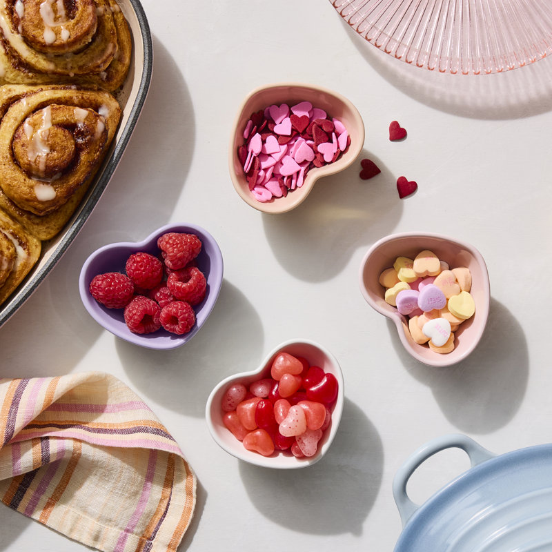 Le Creuset Mini Stoneware Heart Pinch Bowl, Set Of 4 3.1 Qt. Multicolor