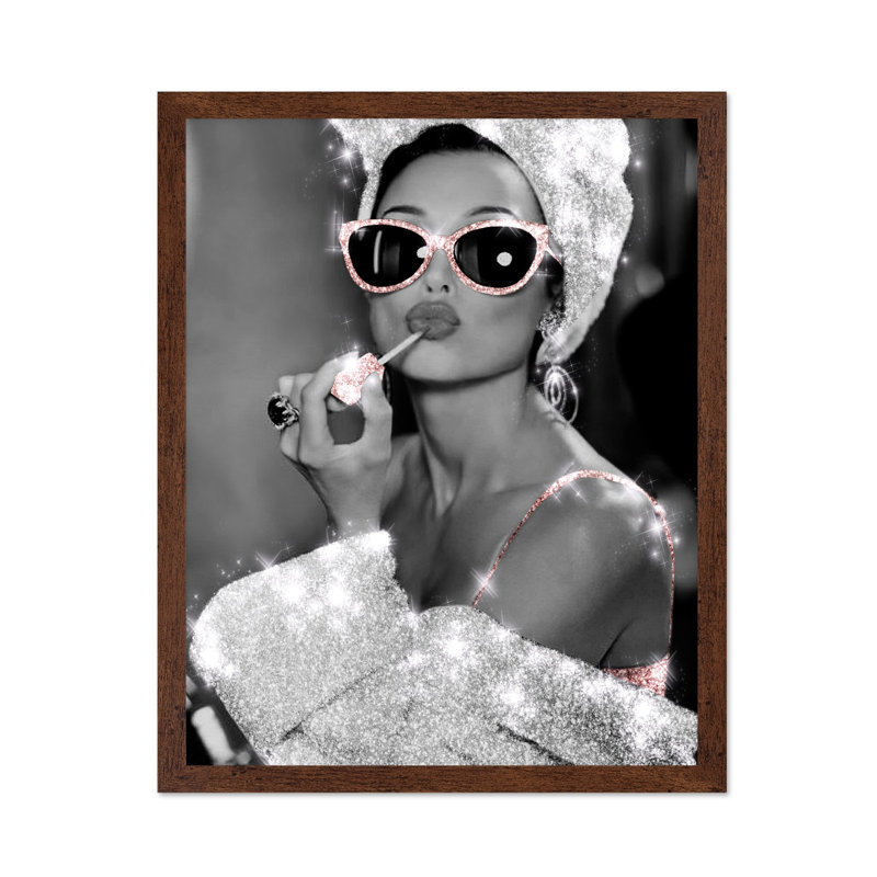 Lunettes de soleil Audrey Hepburn, 18"H x 24"W, Canvas, Unframed