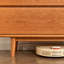 Buffet de rangement simple en bois massif à plusieurs tiroirs-129742196