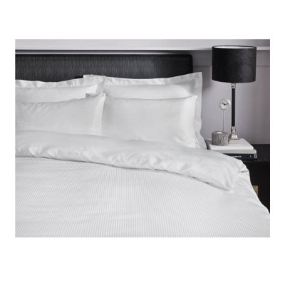 300 Thread Count Satin Stripe Cotton Blend Oxford Pillowcase