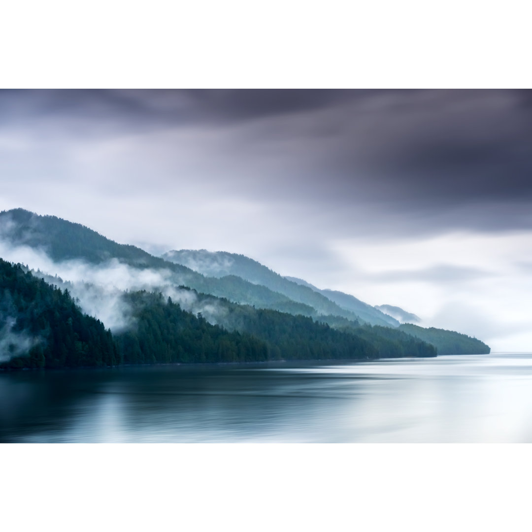 Misty Fjord Shoreline von BriBar - Kunstdrucke auf Leinwand