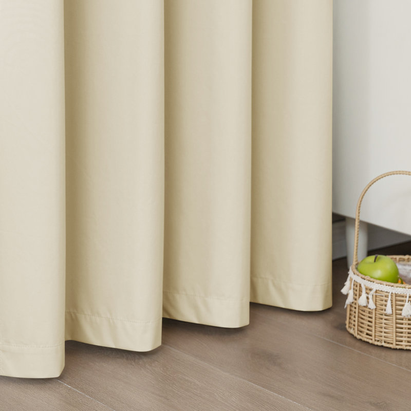 Paire de rideaux en polyester doux 100% occultant avec œillets, Sable blanc, L 52 po x L 108 po