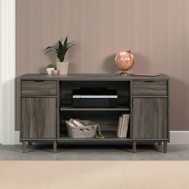Crédence moderne avec finition en bois élégant