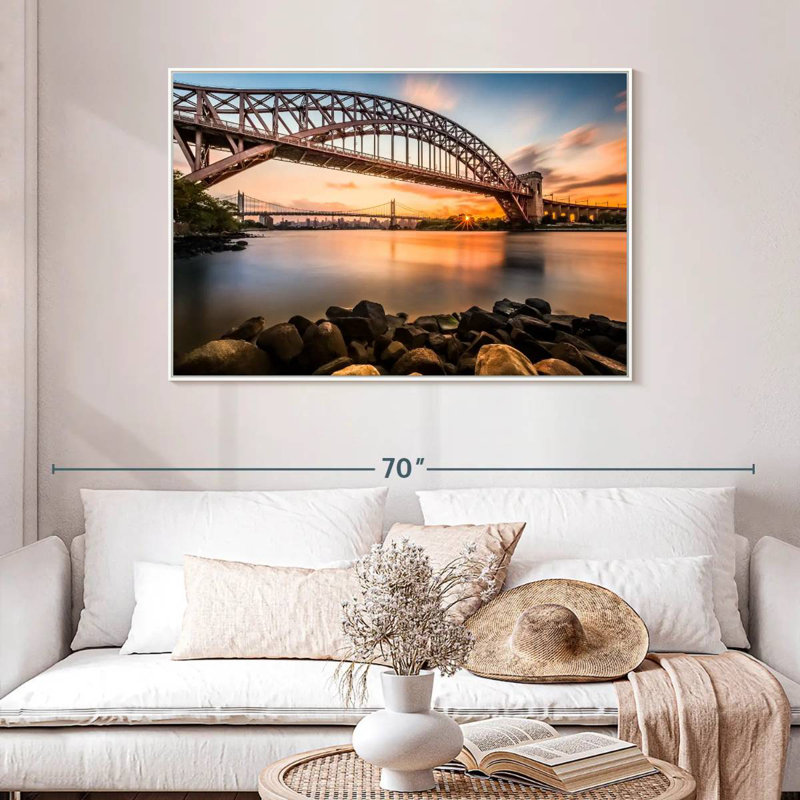 Pont Triboro au coucher du soleil, 46 po x 31 po, Cadre flottant blanc