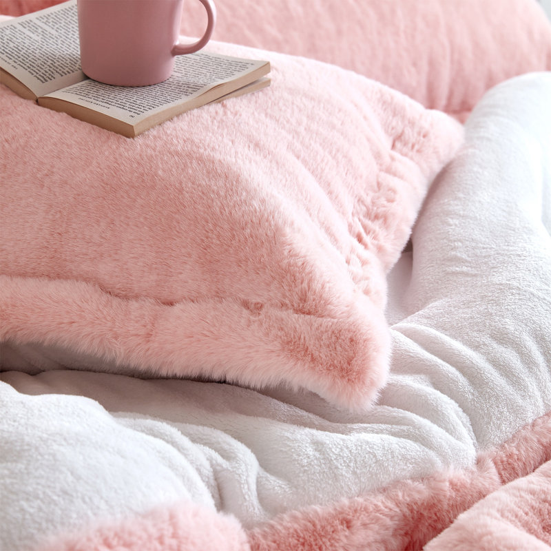 Chunky Bunny Coma Inducer Faux Fur Oversized Comforter Set, Queen Comforter + 2 Standard Shams, Pink
