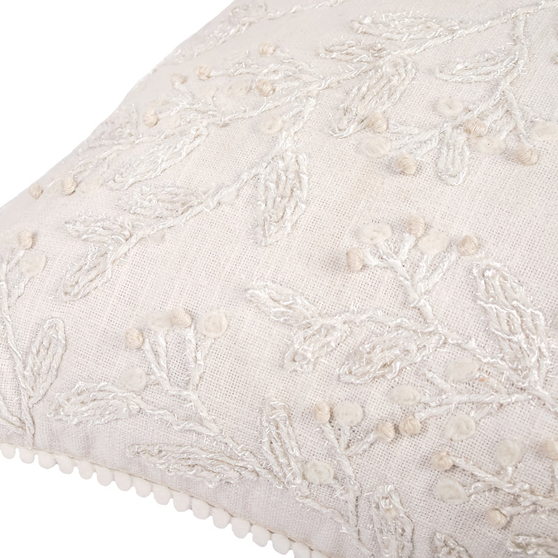 Coussin de Noël blanc 18 po HGTV Home Collection National Tree Company