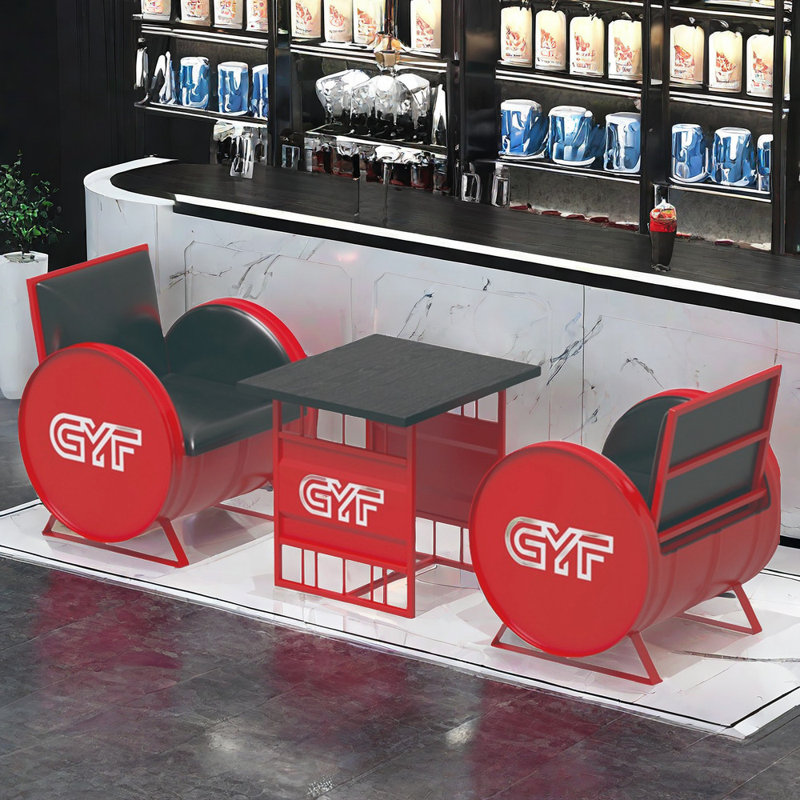 Table et chaises de style baril industriel