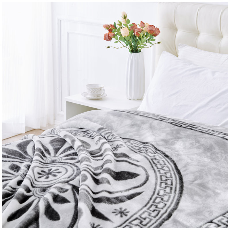 Luxury Plush Throw Greek Style Blanket Soft Warm Cosy Lightweight Decorative Blanket for Sofa Couch Bed Living Room Bedroom Snuggle Comfort
