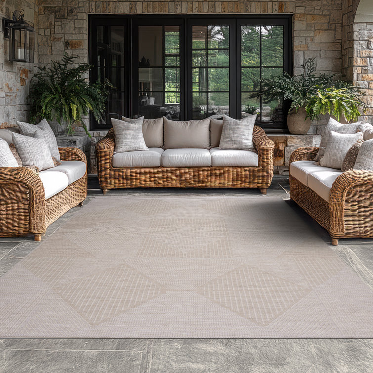 April Geometric Beige Indoor / Outdoor Area Rug 5x7 - ( 5'3'' x 7'3'' )