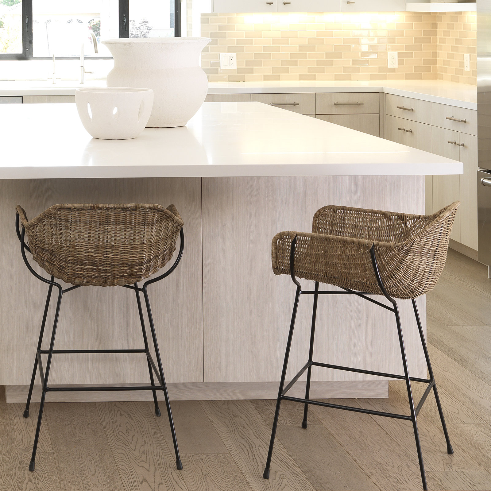 Haneza Bar Stool, Counter Stool (24" Seat Height)