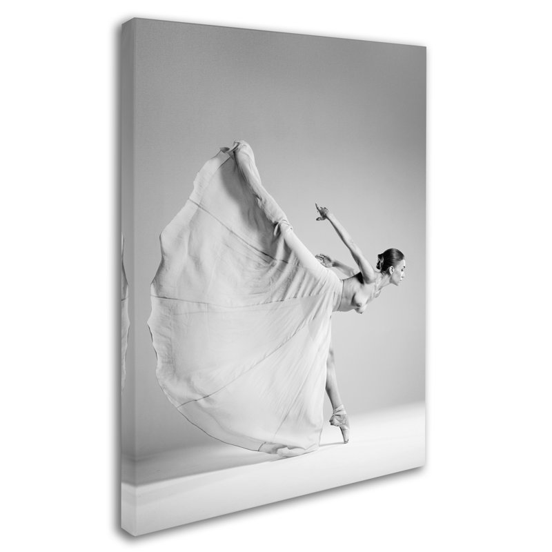 « femme danse », reproduction de photo sur toile tendue, H 19 po x l 14 po