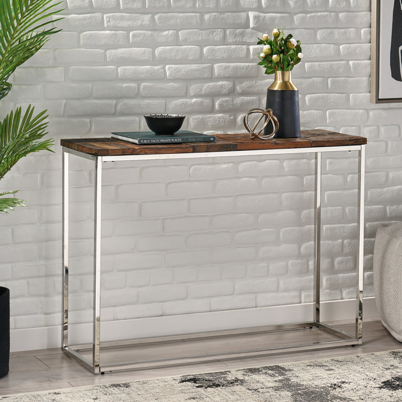 Console rustique avec bois recyclé et stabilité en acier inoxydable pour une ambiance glamour