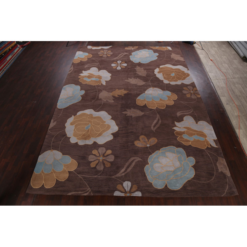Tapis brun floral en laine touffeté à la main