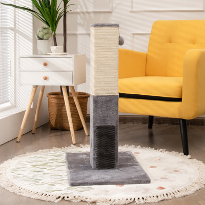 Maiorano Scratching Post