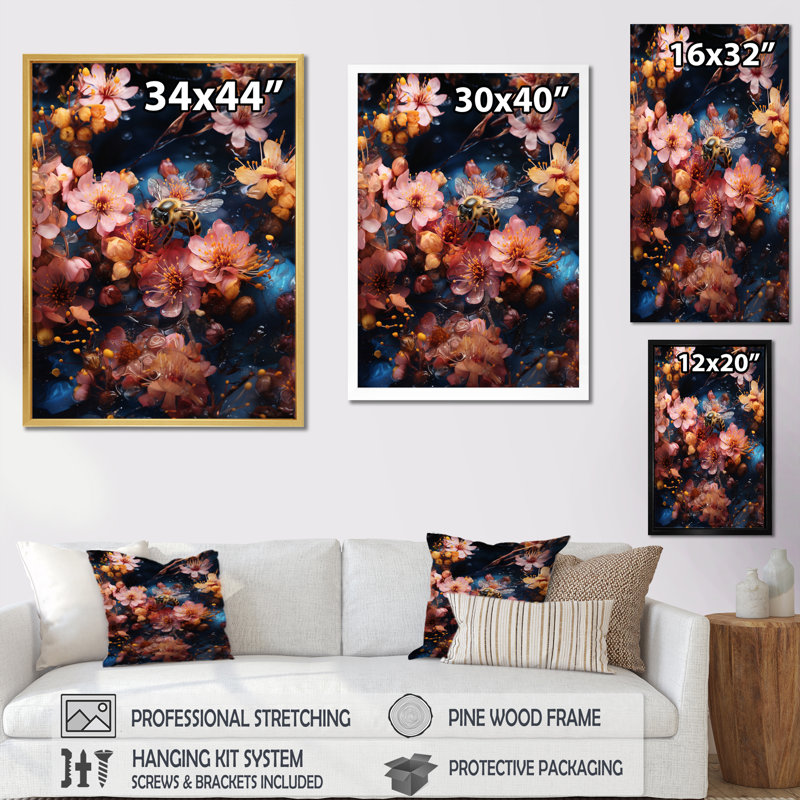 «Colorful Bee I» sur toile, Encadrement doré, H 32 po x l 24 po x P 1 po