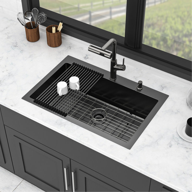 Évier de cuisine noir canon de fusil de 76 cm (30 pouces) avec robinet à jet aéré, revêtement nano et guide d'installation. Acier inoxydable T304 de calibre 16. Douches à effet pluie et cascade, distributeur de savon et grille de fond.
