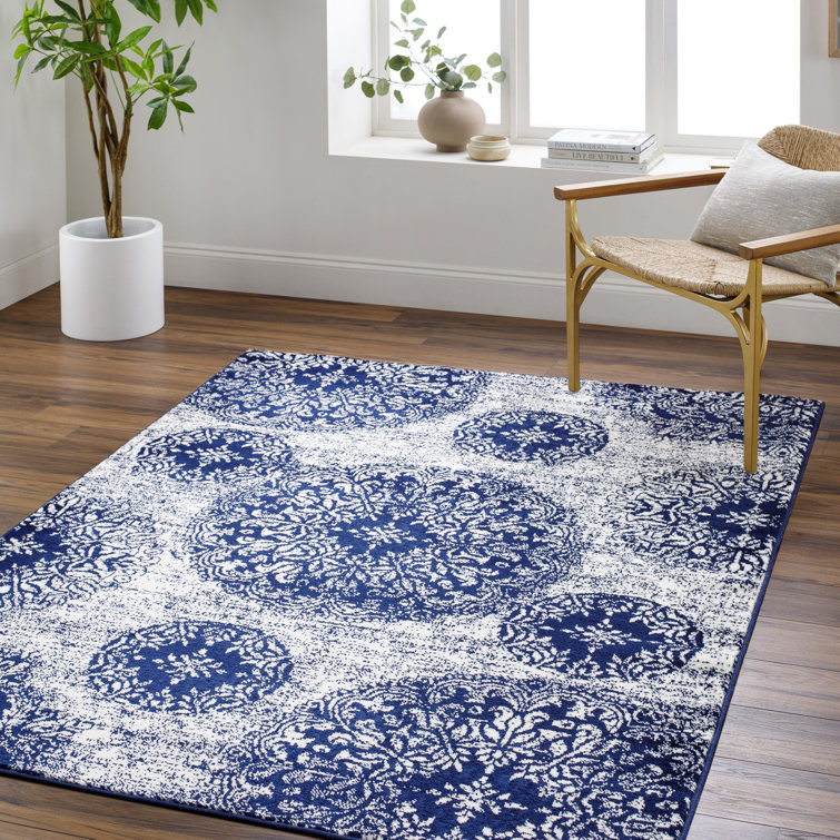 Zinaida Floral Indoor Rug